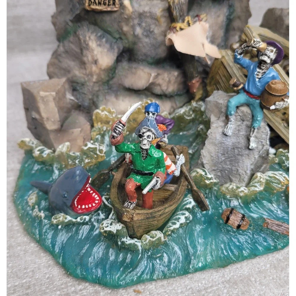 Lemax‎ Dead Man's Point Tabletop Decor Spooky Town Pirate Skeleton 73638 NEW